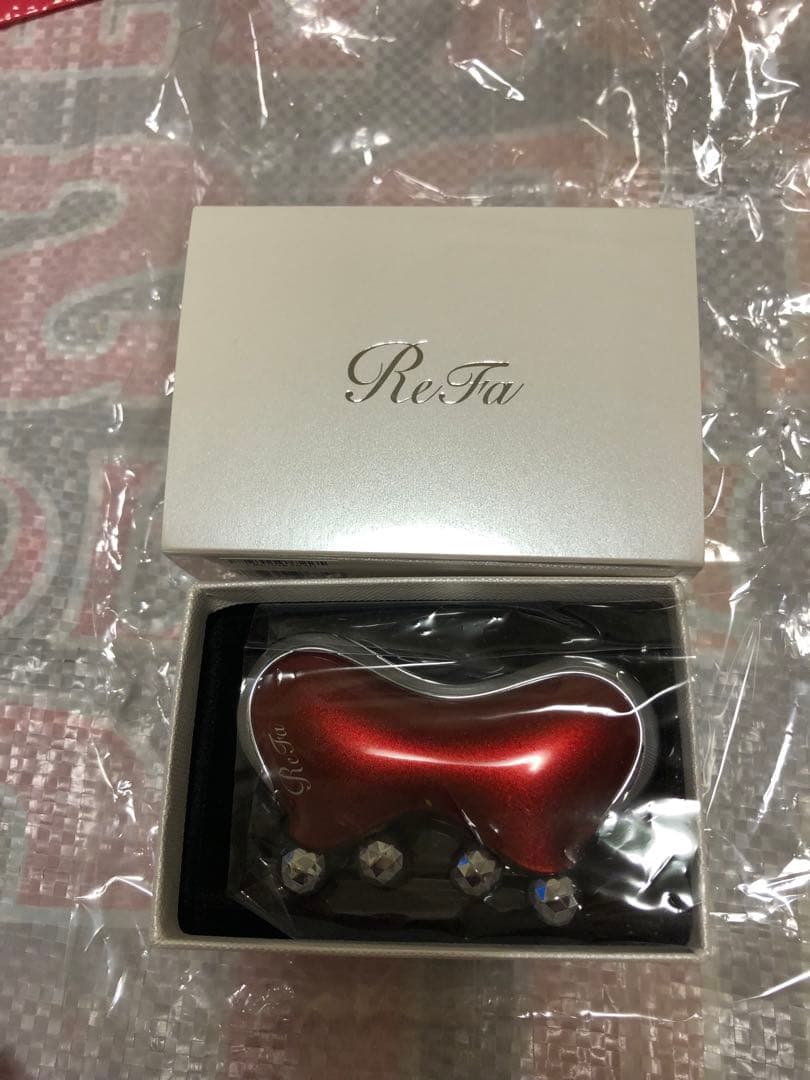 ReFa レッド 美顔ローラー 専用ケース付き