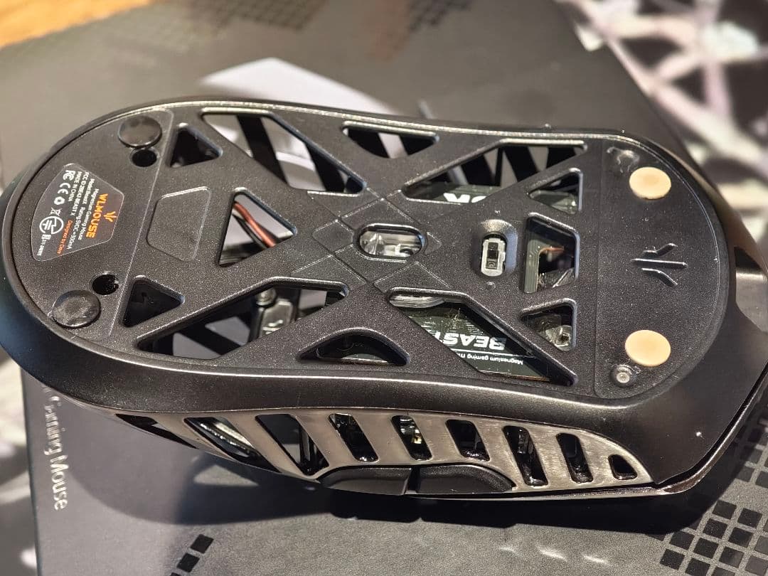 ジャンク扱い　WLMOUSE Beast X Pro ゲーミングマウス