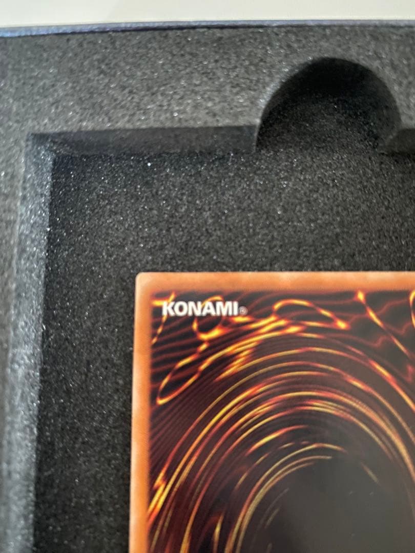 遊戯王　極美品　3期　バスターブレイダー　レリーフ　アルティメットレア　2つ目