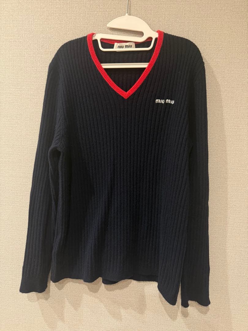 Miu miu Vネックニットプルオーバー