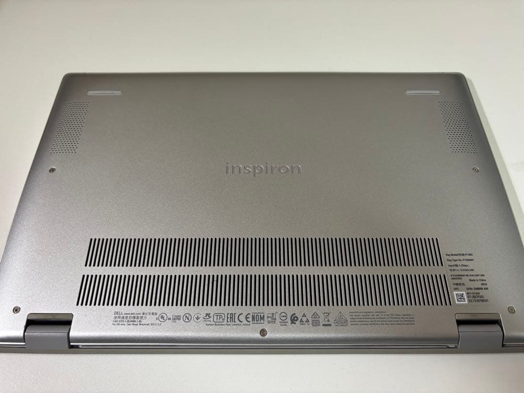 Dell モバイルノートパソコン Core i5/8GB/256GB SSD