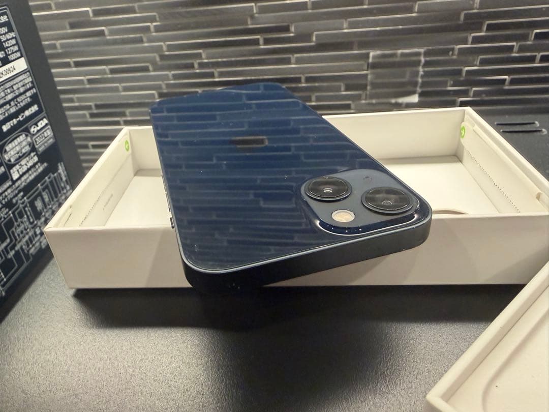 バッテリー交換済みiPhone13 未使用充電ケーブル256GB