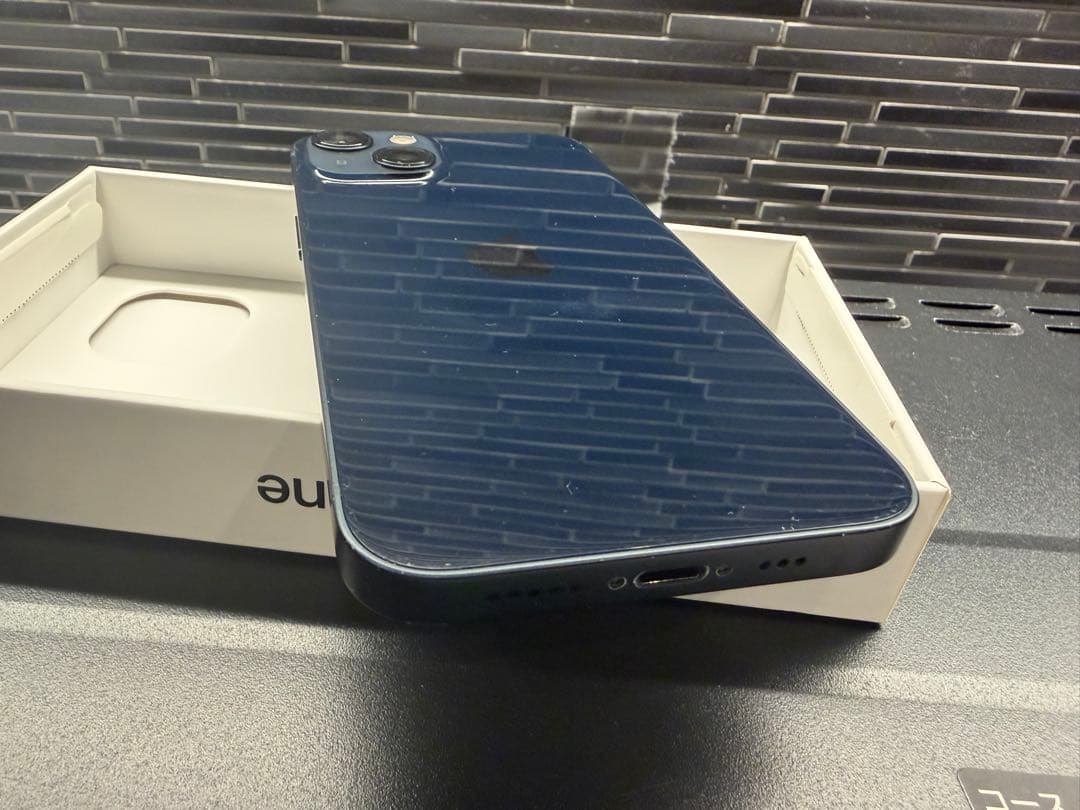 バッテリー交換済みiPhone13 未使用充電ケーブル256GB