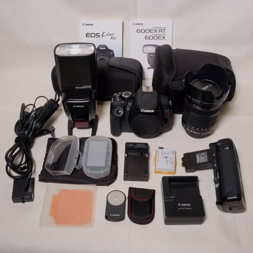 【付属品多数】EOS Kiss X6i + 18-135mmズーム キヤノン