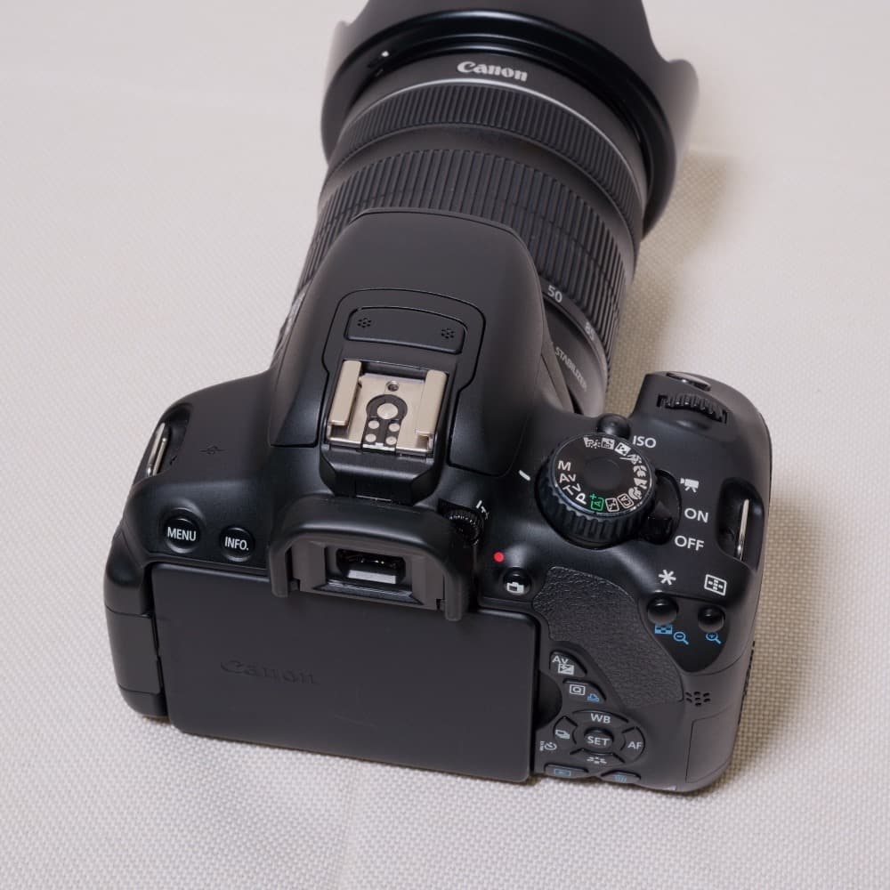 【付属品多数】EOS Kiss X6i + 18-135mmズーム キヤノン