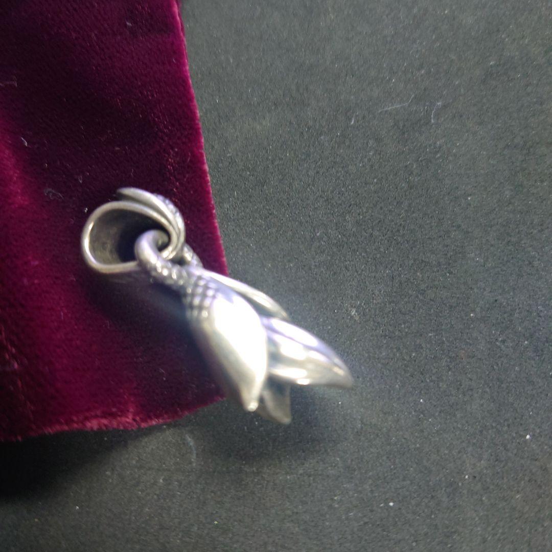 オ*ん様 ブラッディマリー シングルマーメイドフィン ペンダント トップ