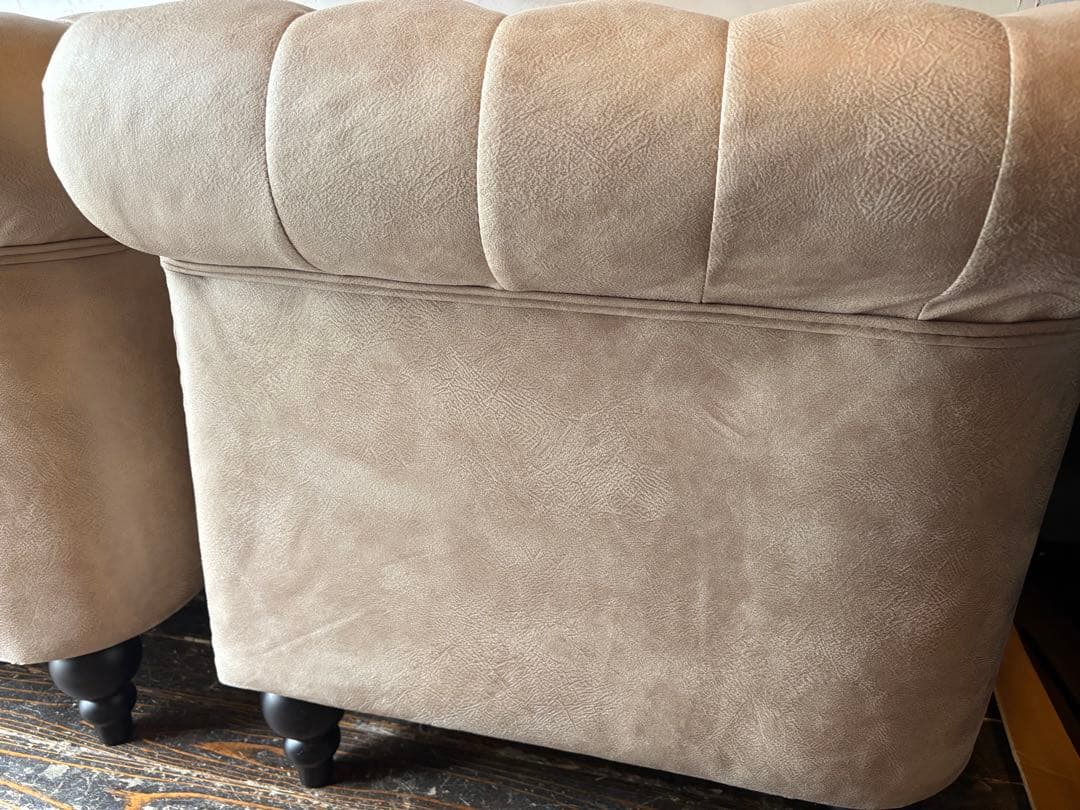 ベージュ ヴィンテージ チェスターフィールド風 ソファ レトロ