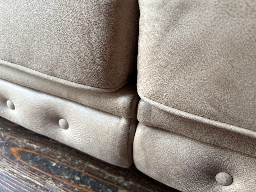 ベージュ ヴィンテージ チェスターフィールド風 ソファ レトロ