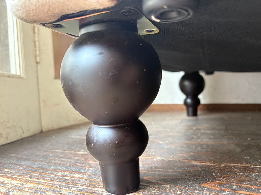 ベージュ ヴィンテージ チェスターフィールド風 ソファ レトロ