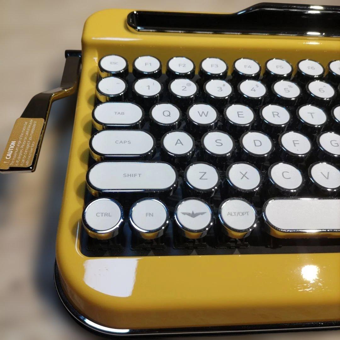 [美品] タイプライター風ワイヤレスキーボード「PENNA」マスタードイエロー