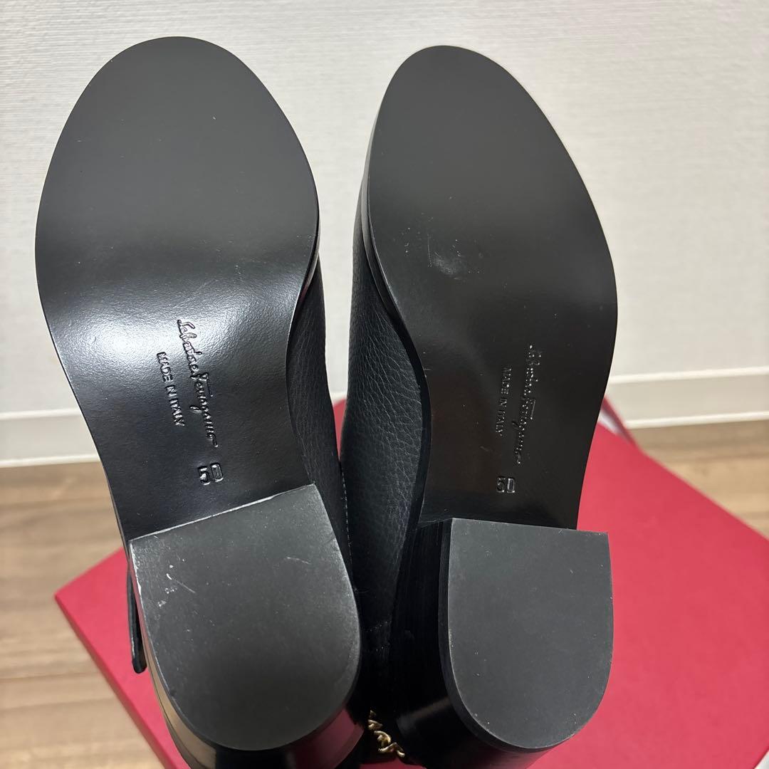 新品未使用Salvatore Ferragamo ブラックアンクルブーツ
