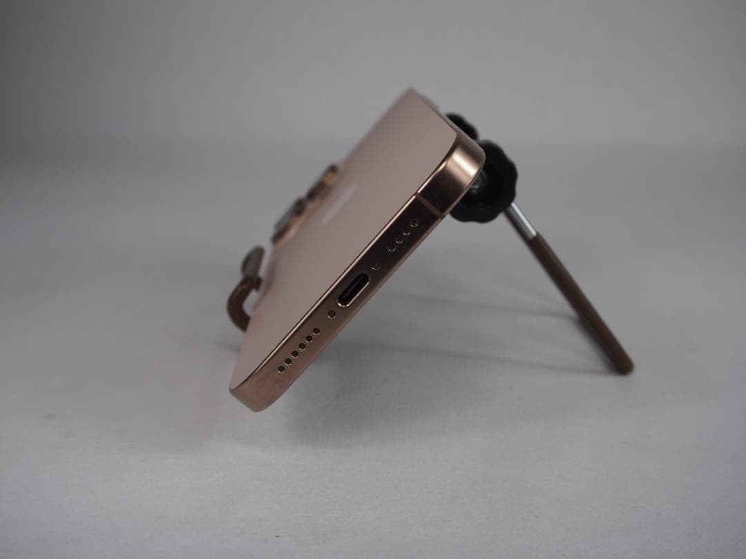 【香港版】iPhone 16 Pro Max デザートチタニウム 256GB