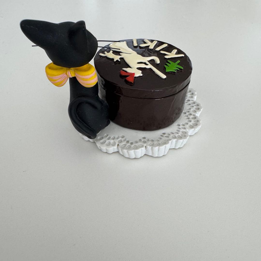 ジジ置物小物入れ　ジブリ　魔女の宅急便