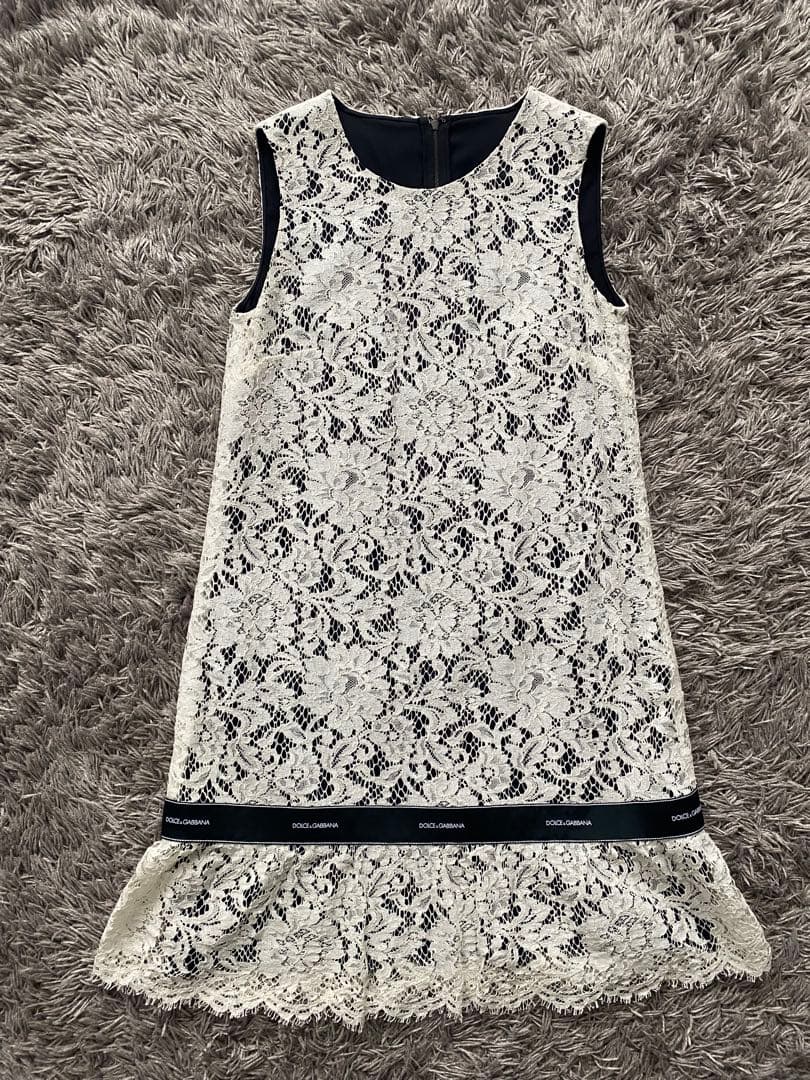 D&Gレースノースリーブドレス