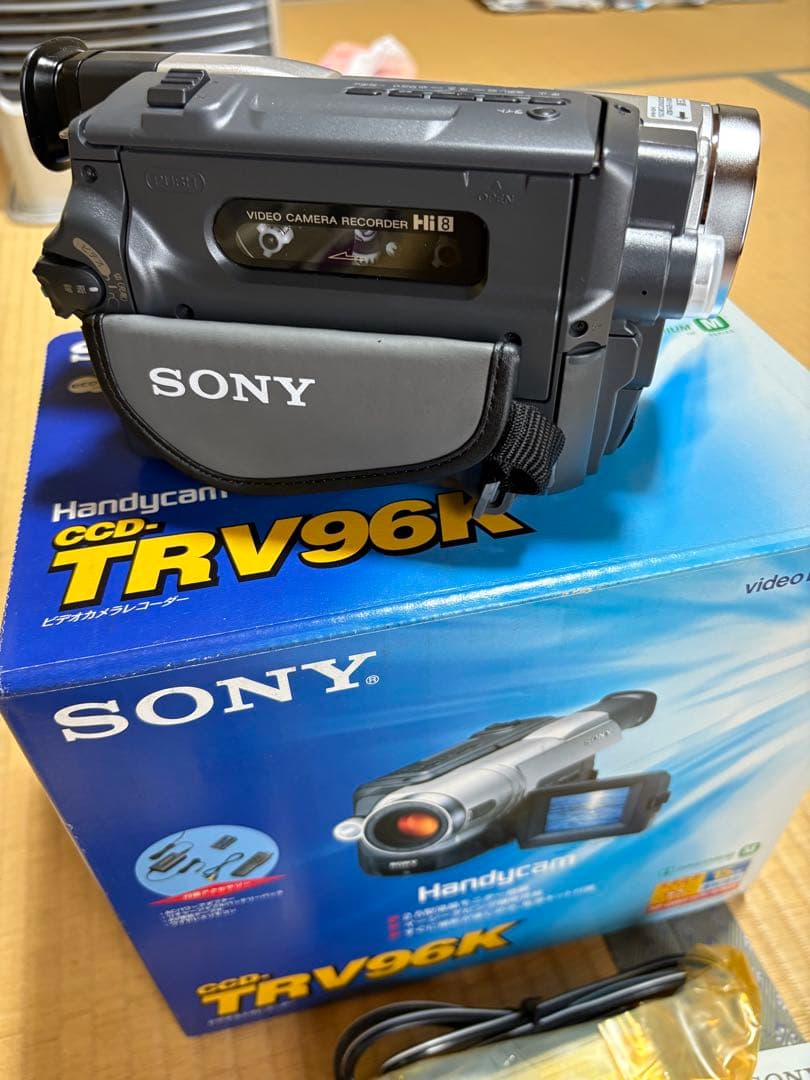 未使用品　Sony Handycam TRV96K Hi8