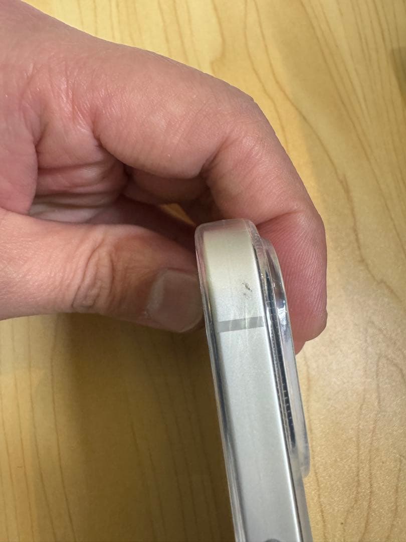 Apple iPhone 16eホワイト 本体 透明ケース付き