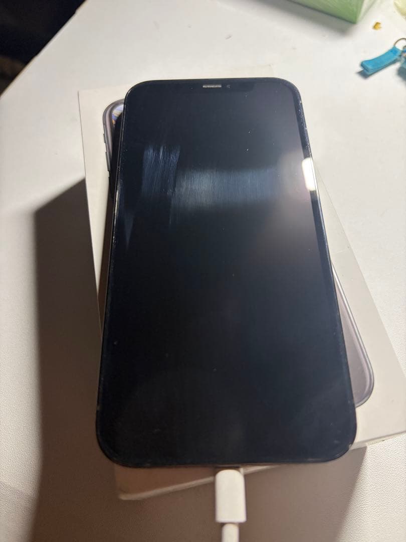 iPhone 12Pro グラファイト本体 カメラレンズ割れあり側面小傷あり。