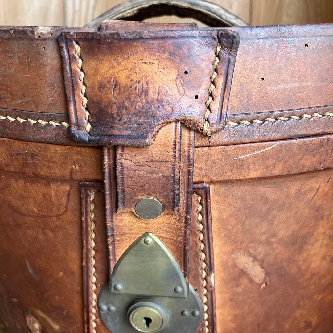 アンティーク革製　ハットケース　シルクハット　クリスティーズロンドン