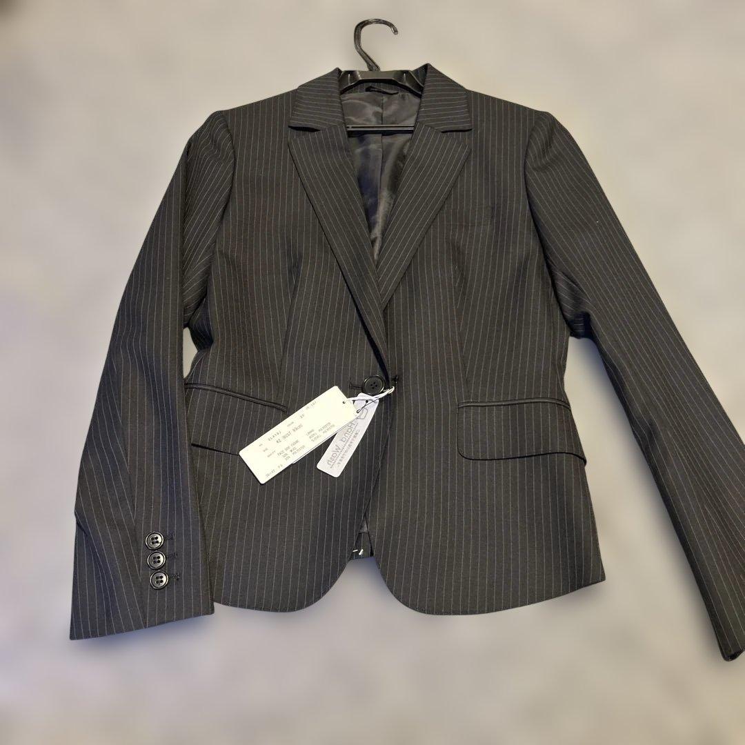 新品　スーツカンパニー　パンツスーツ ストライプ　42 ウォッシャブル