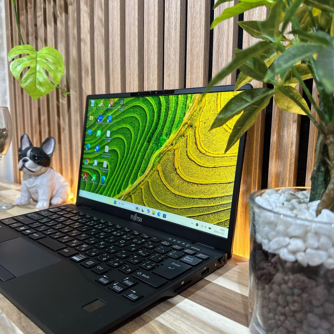 準美品LTEモデル‼️LIFEBOOK☘️第12世代☘FHD☘️最新ノートパソコン