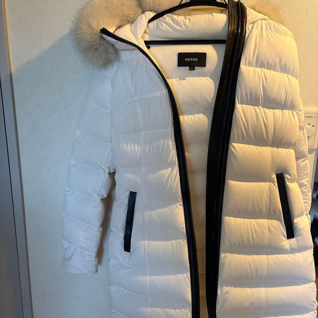 めりるか！MACKAGE CALLA-BX オフホワイト ダウンマッ