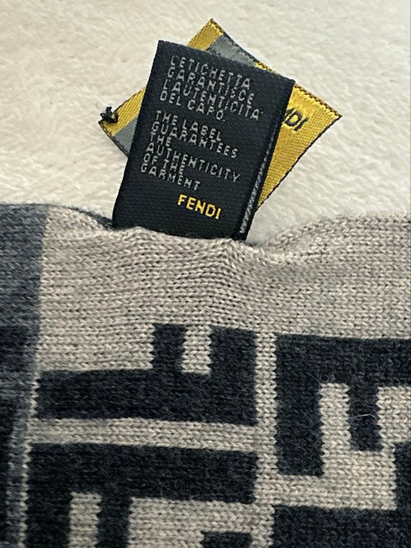 FENDI♡マフラー♡ロゴ♡総柄♡ブラック♡グレー♡ベージュ♡ウール100%