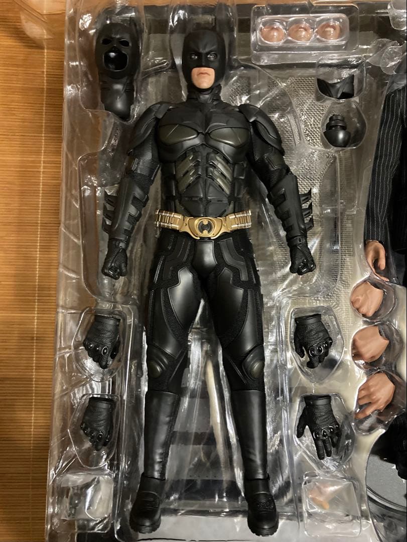 ホットトイズ バットマン ダークナイト アルフレッド & 格納庫 限定版