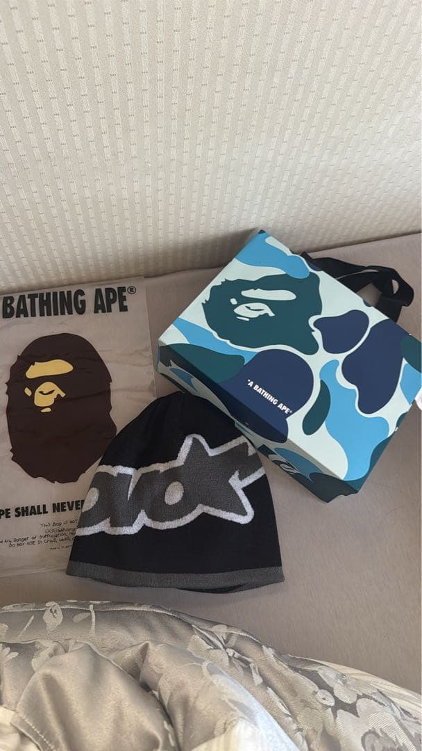 A BATHING APE ビーニー 黒/グレー ギフトボックス付き
