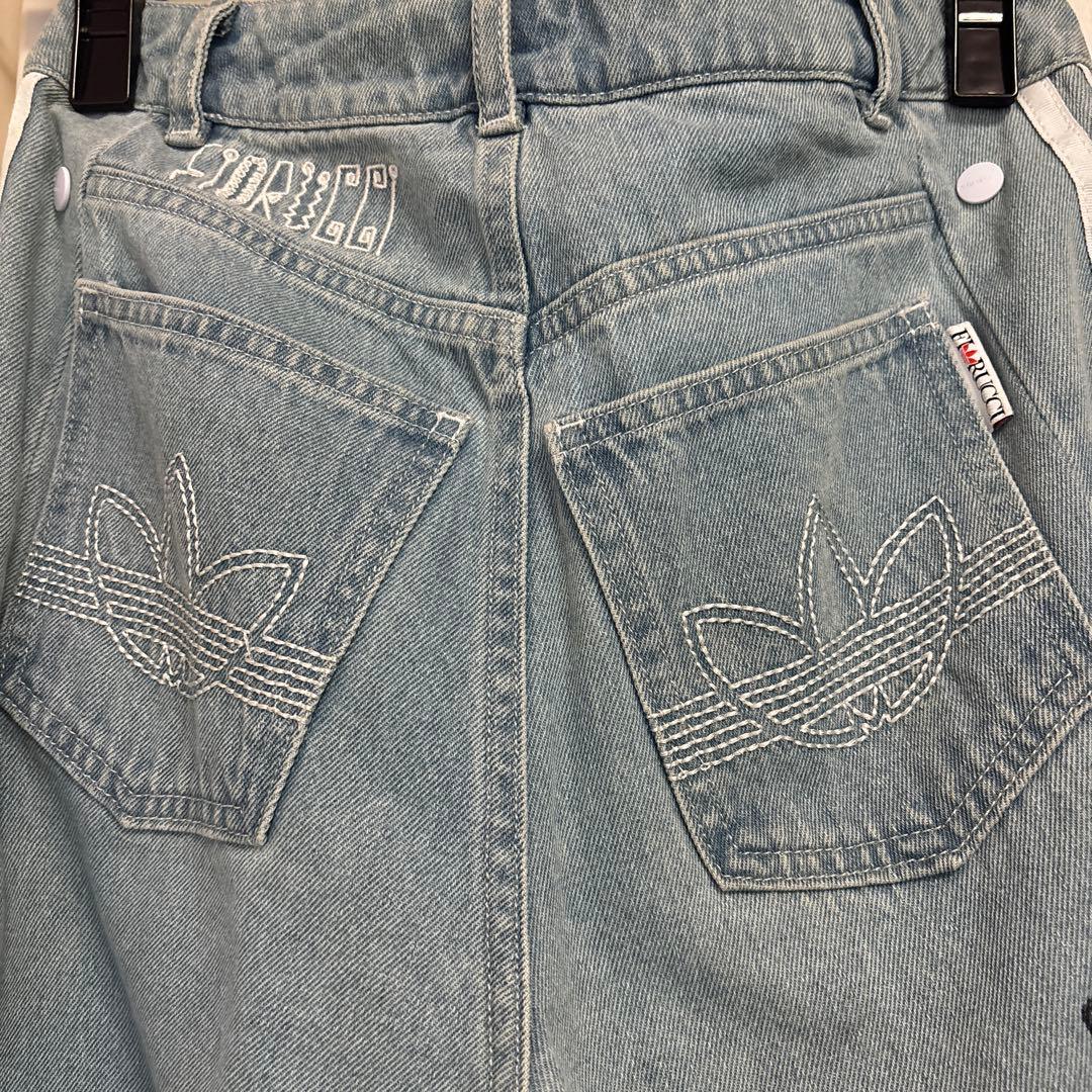 【美品】✨️adidas ライトブルー ワイドレッグデニム グラフィックプリント