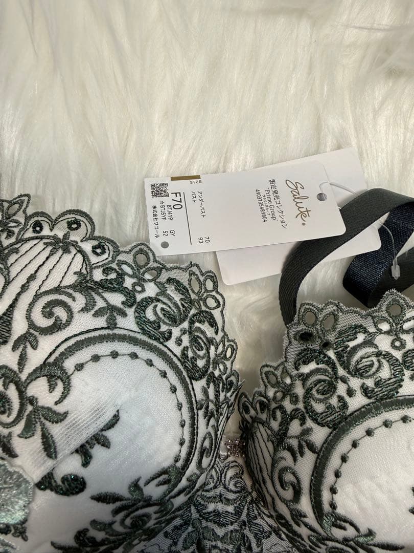 サルート　限定発売コレクション　19G F70ソング　M