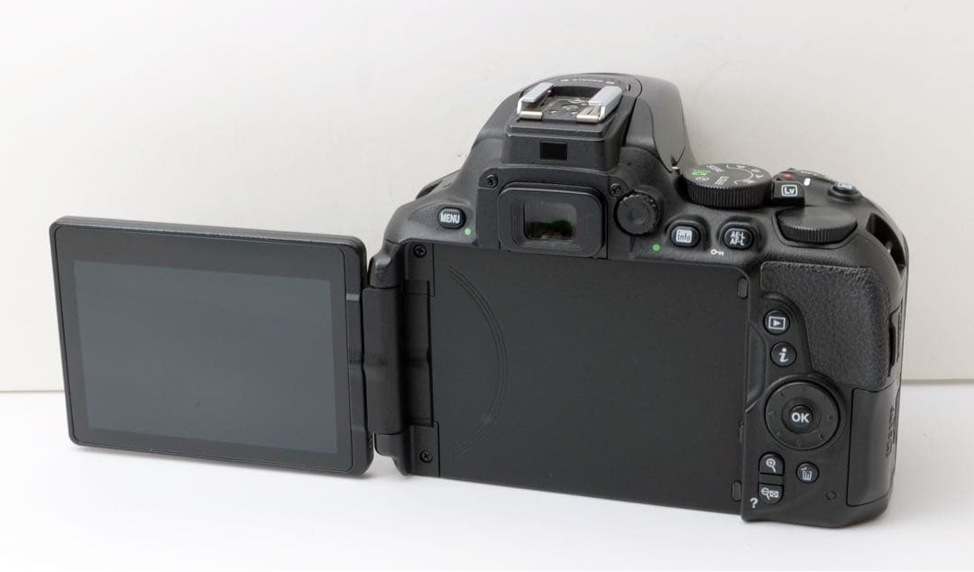専用！小型・軽量！Nikon D5600★すぐ使える★Wi-Fi内蔵
