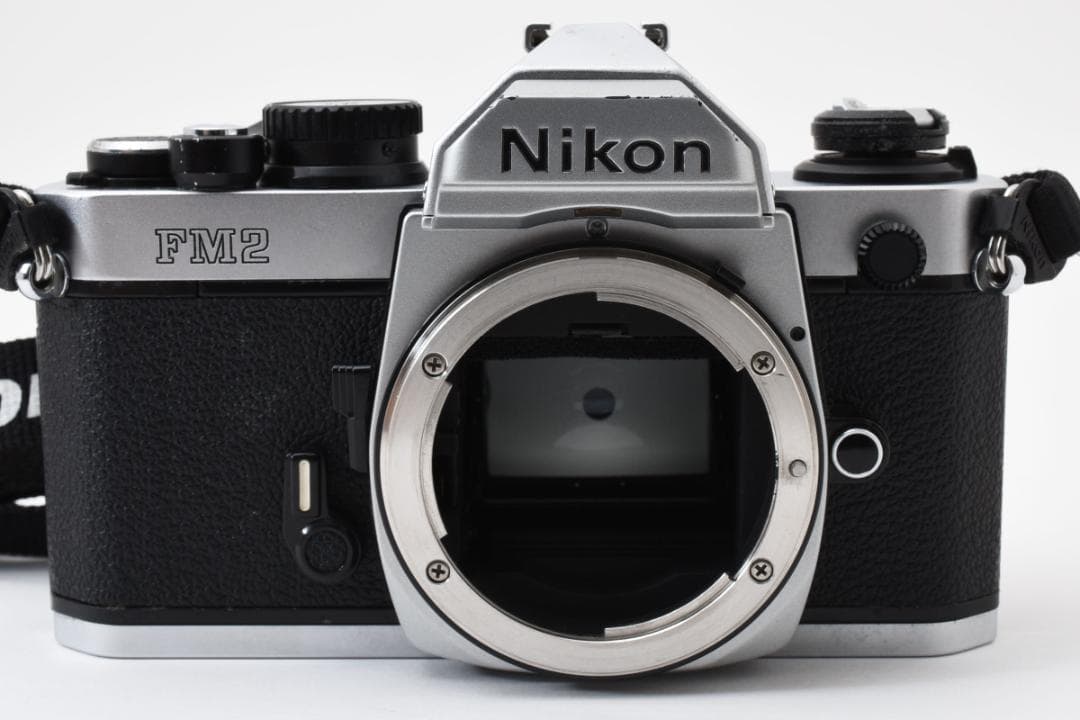 超美品 ニコン　NEW FM2 シルバー フィルム　モルト新品交換済 B845