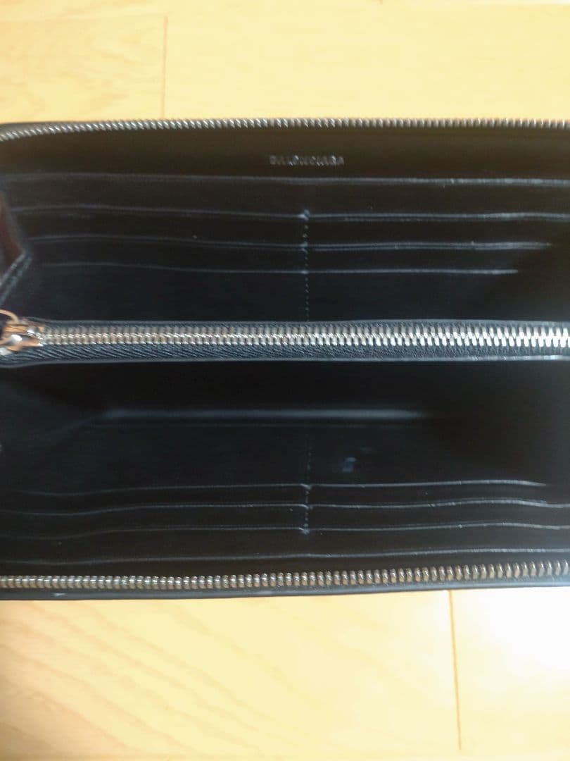 BALENCIAGA ロゴプリント 長財布