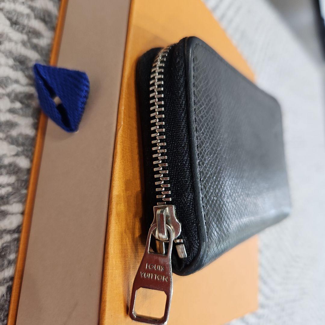 ルイヴィトン タイガ アルドワーズ ジッピーパース ミニ財布