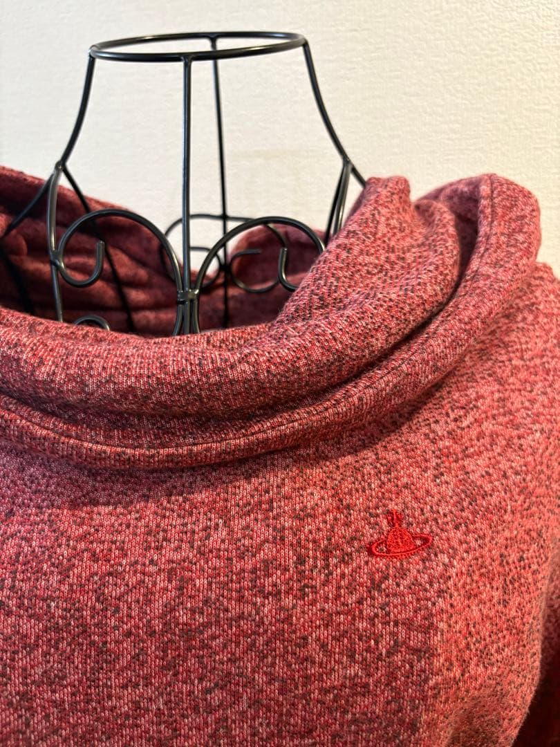 ⭐︎美品⭐︎ヴィヴィアンウエストウッドレッドレーベル　フード付き赤い長袖　かわいい
