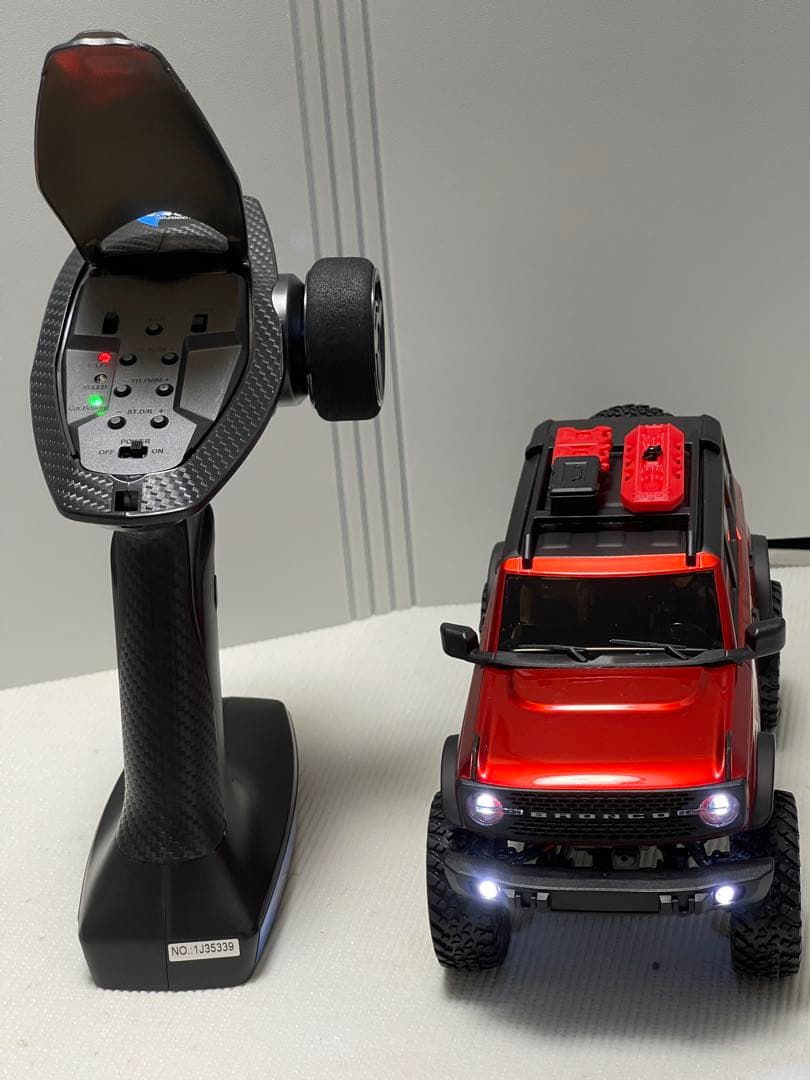 アキシャル1/24 SCX24 2021 フォード ブロンコ 4WD RTR 赤