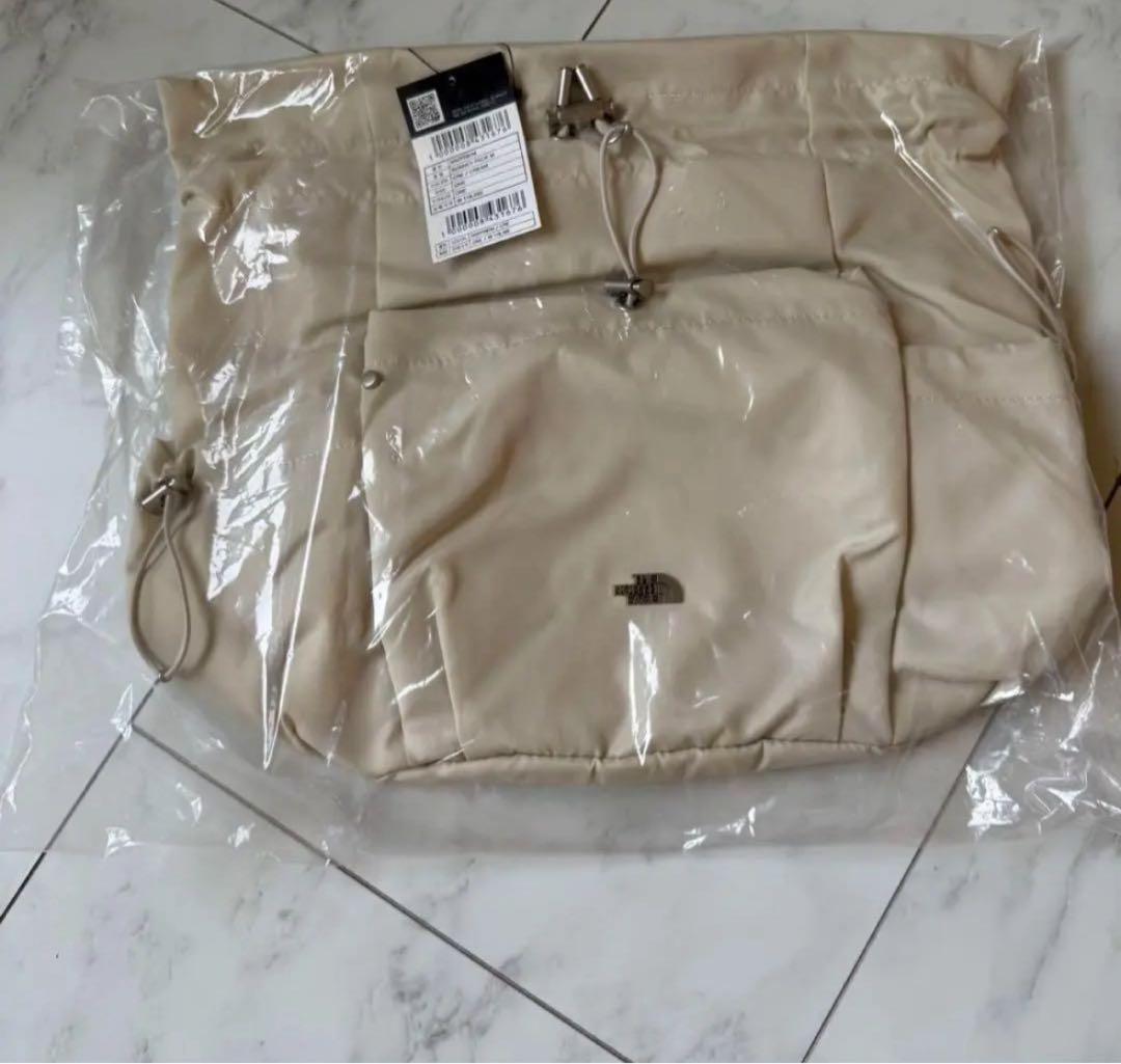 韓国限定⭐︎ノースフェイス ボニーパック M クリーム