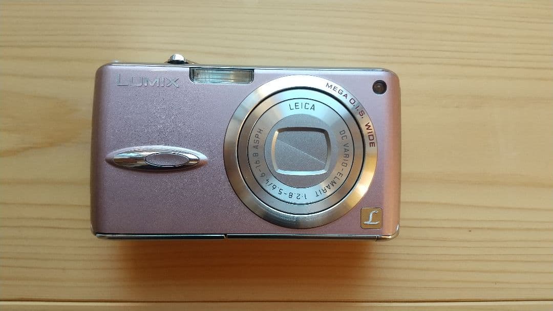 パナソニック デジカメ LUMIX DMC-FX01 ピンク色の美品*完動品