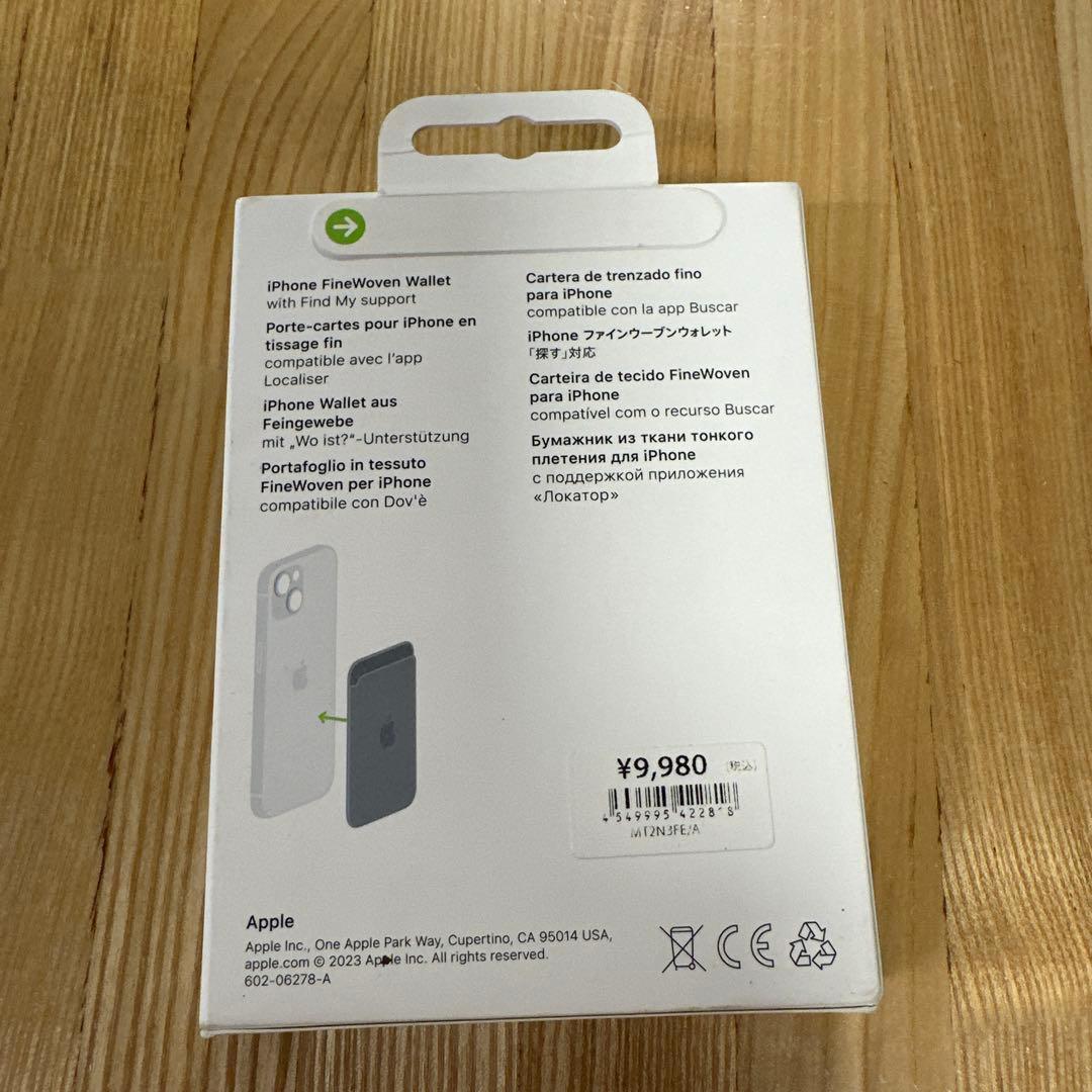 iPhoneアクセサリー Apple iPhone FineWoven Wallet