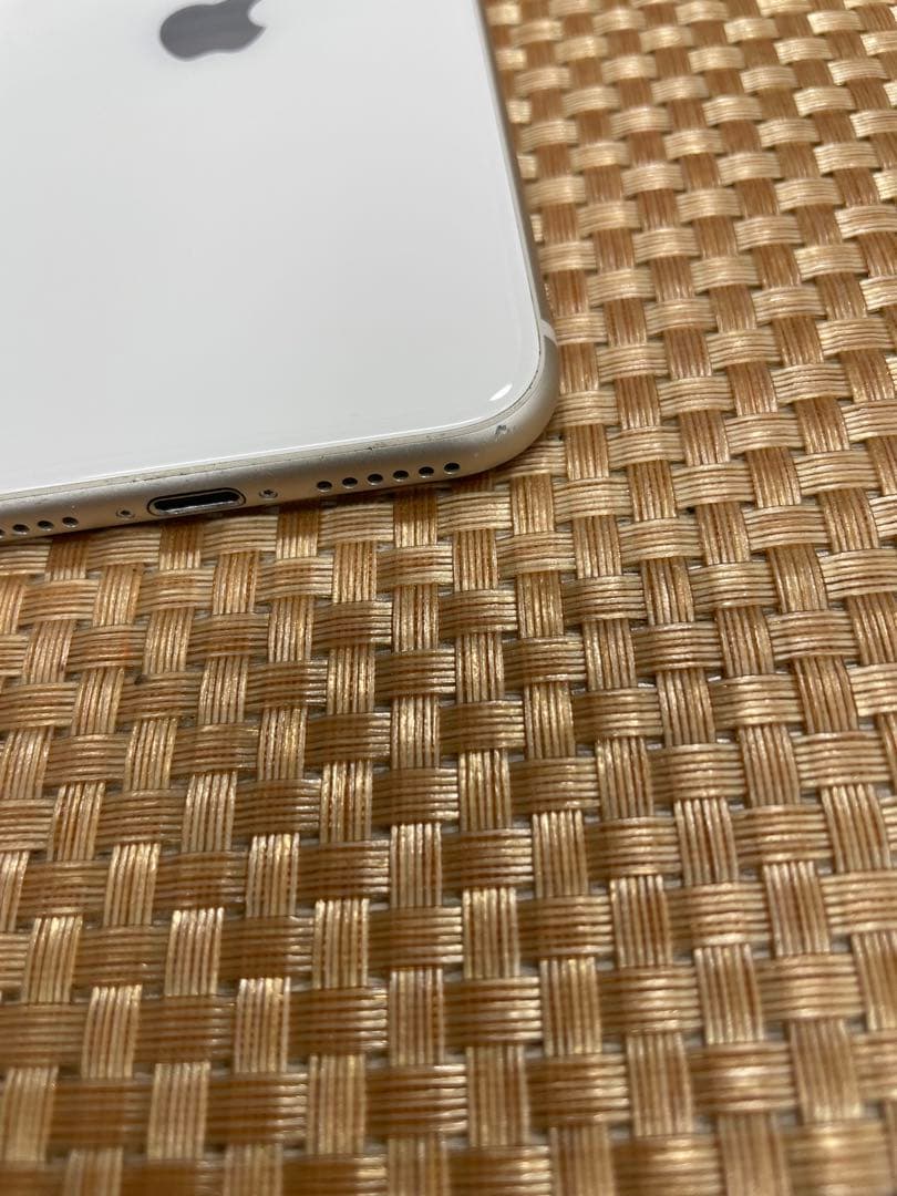 iPhone SE 第3世代 64 GB スターライトSIMフリー【67637】