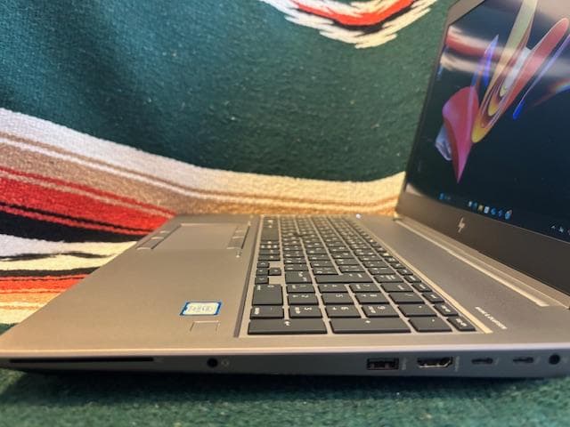 ♪i7♪RAM32♪上位機種♪　HP ZBook 15 G6　①