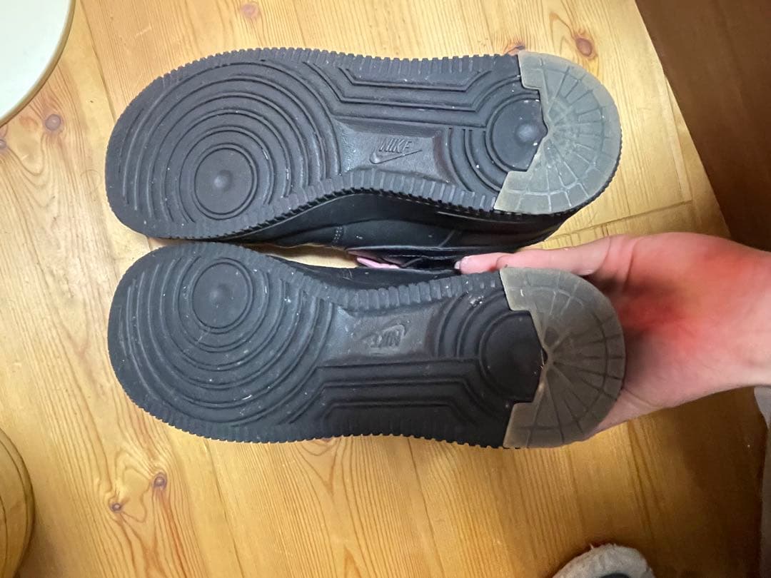 Nike Air Force 1 ブラック ピンクシューレース