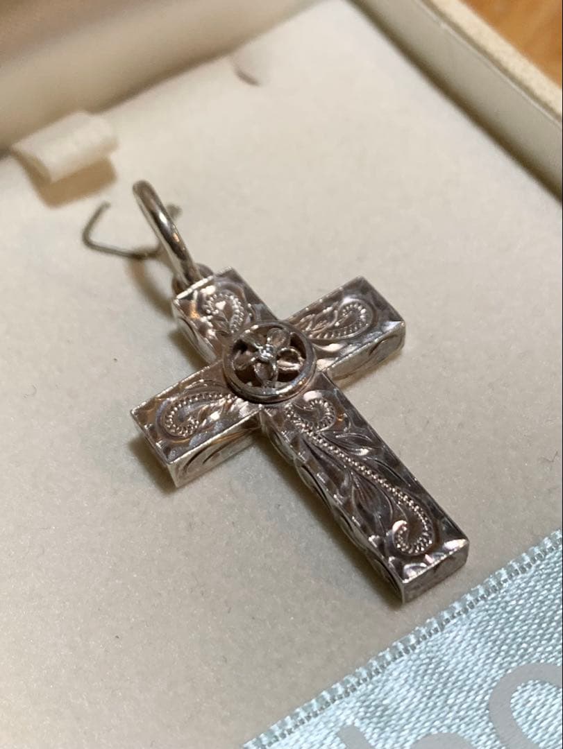 【hoo】鍛造ハワイアンジュエリー [手彫り] プルメリアクロス　ペンダント