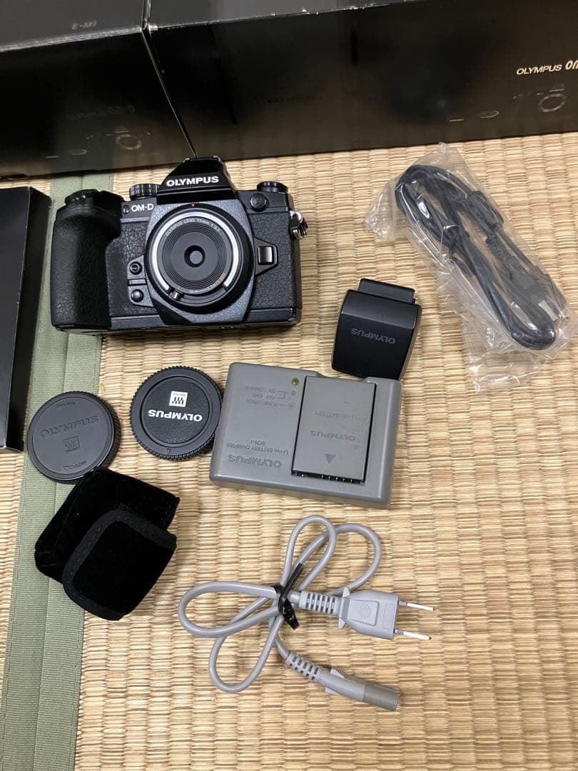 OLYMPUS OM−D E−M1