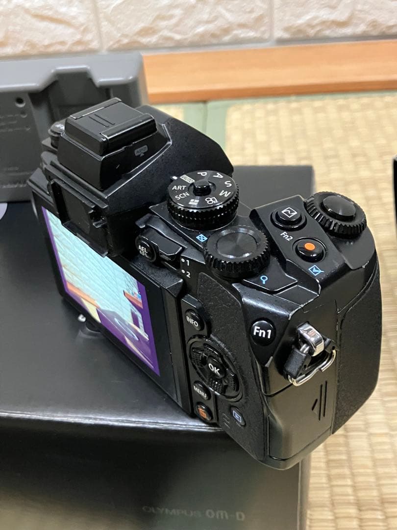 OLYMPUS OM−D E−M1