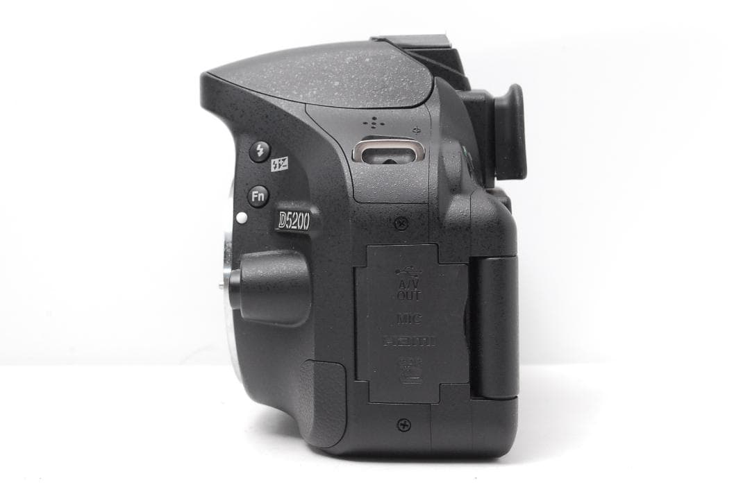 ◆新品級ショット数◆Nikon D5200　スマホ転送　お得なダブルレンズセット