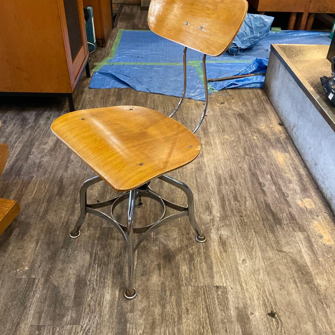 木製座面椅子　アンティーク ノーザンオハイオドレスチェア本物です　錆あり