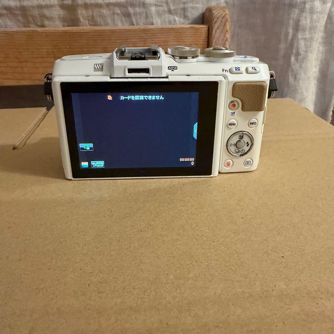 e-pl7 OLYMPUS PEN ホワイト 　オリンパスペン