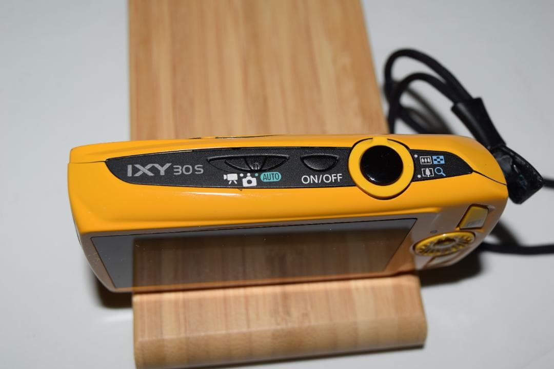 【美品・付属品多数】CANON　IXY305