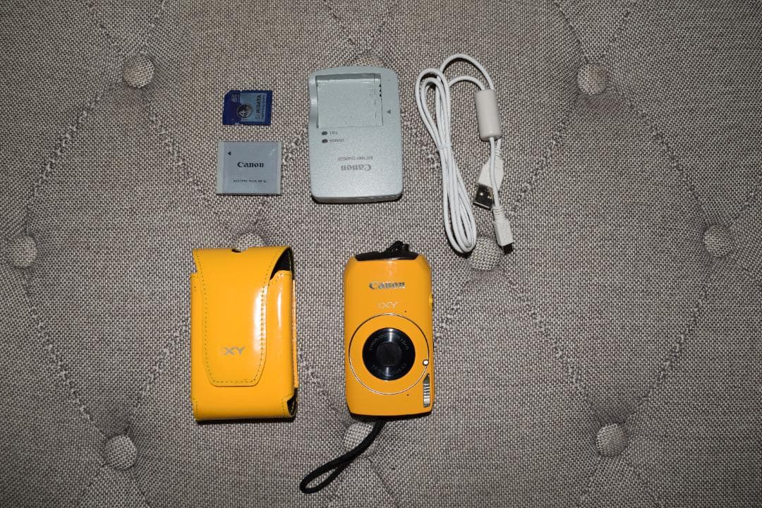 【美品・付属品多数】CANON　IXY305